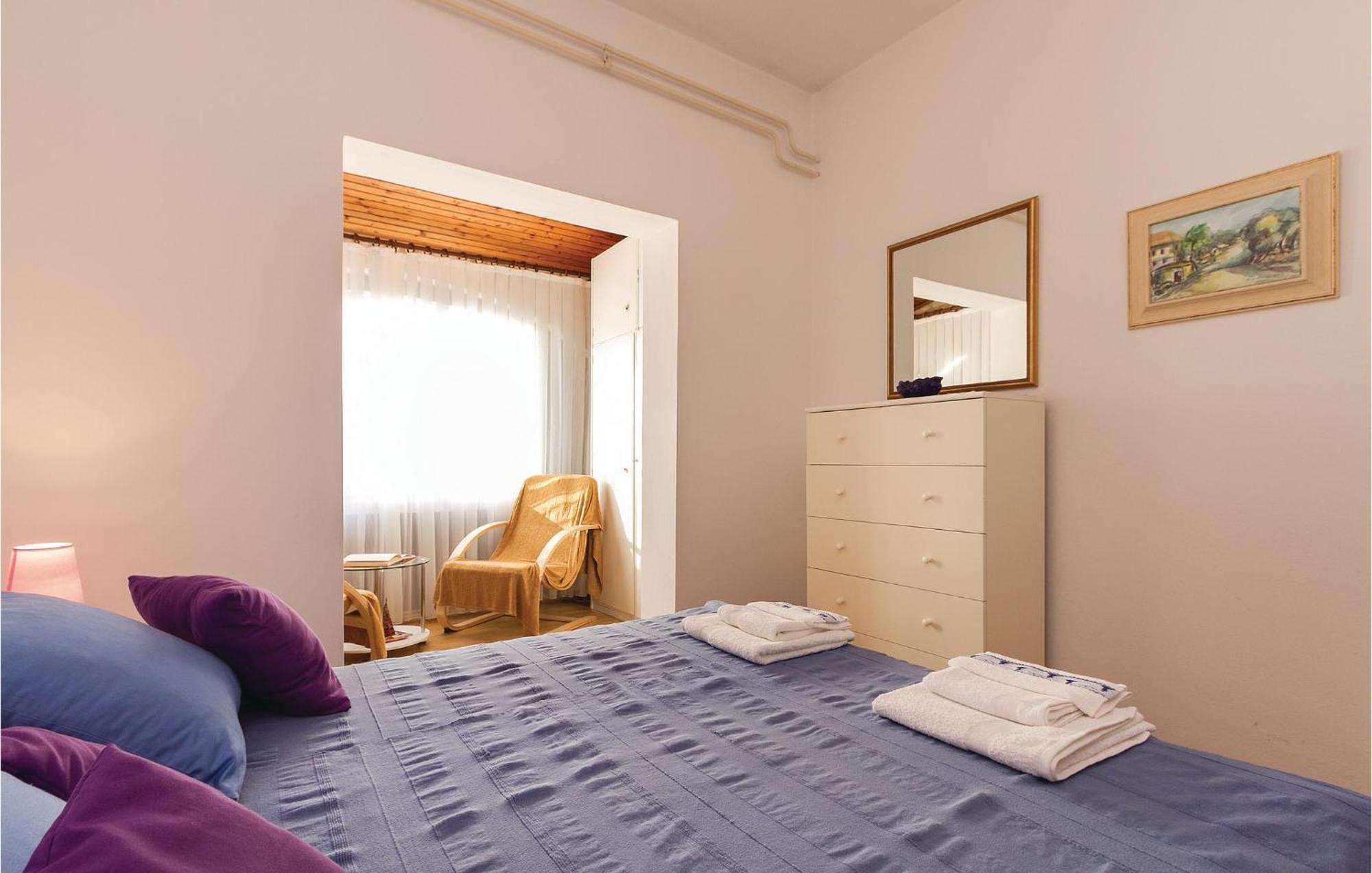 Stunning In With Kitchen Apartma *