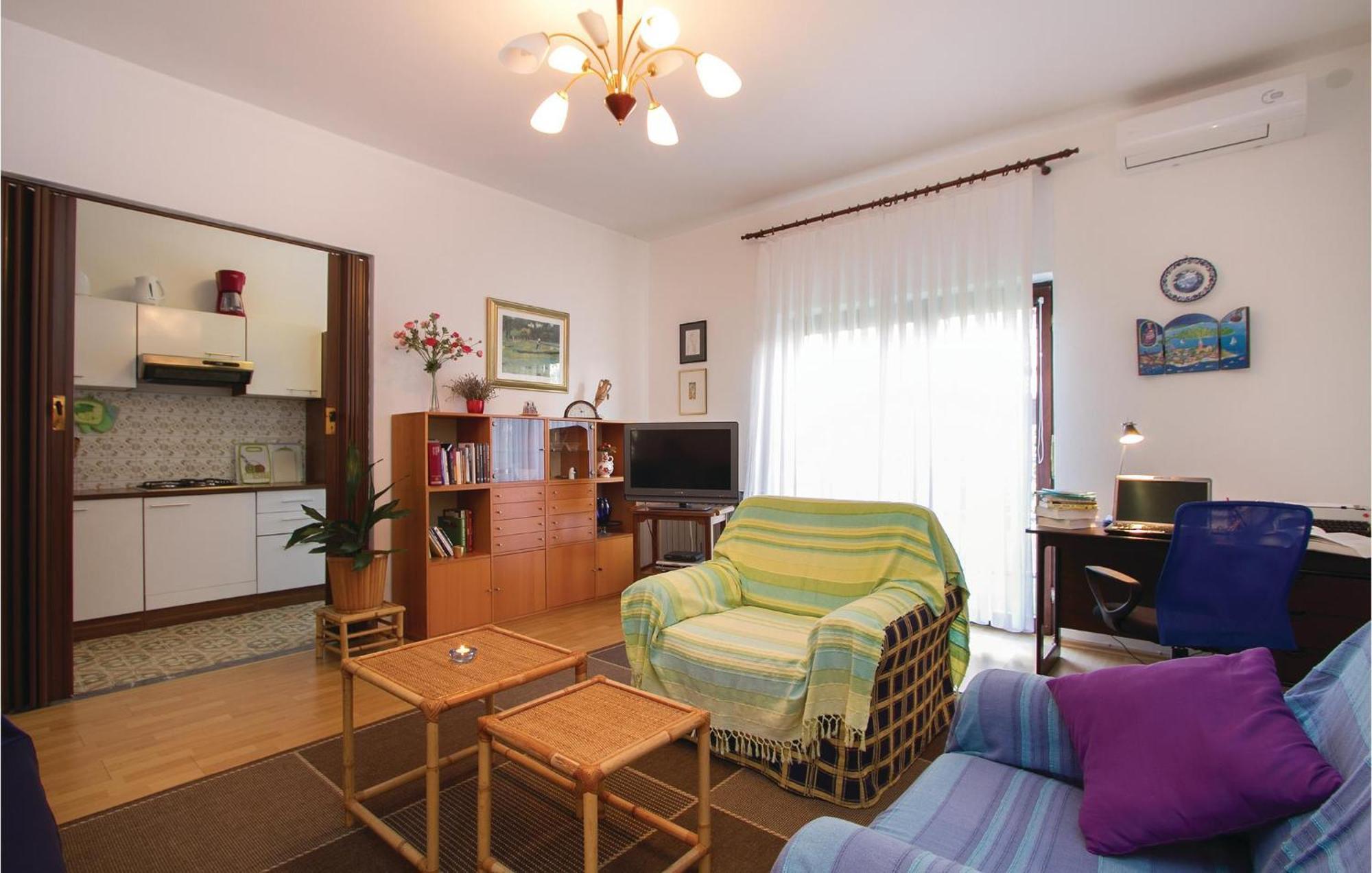 Stunning In With Kitchen *