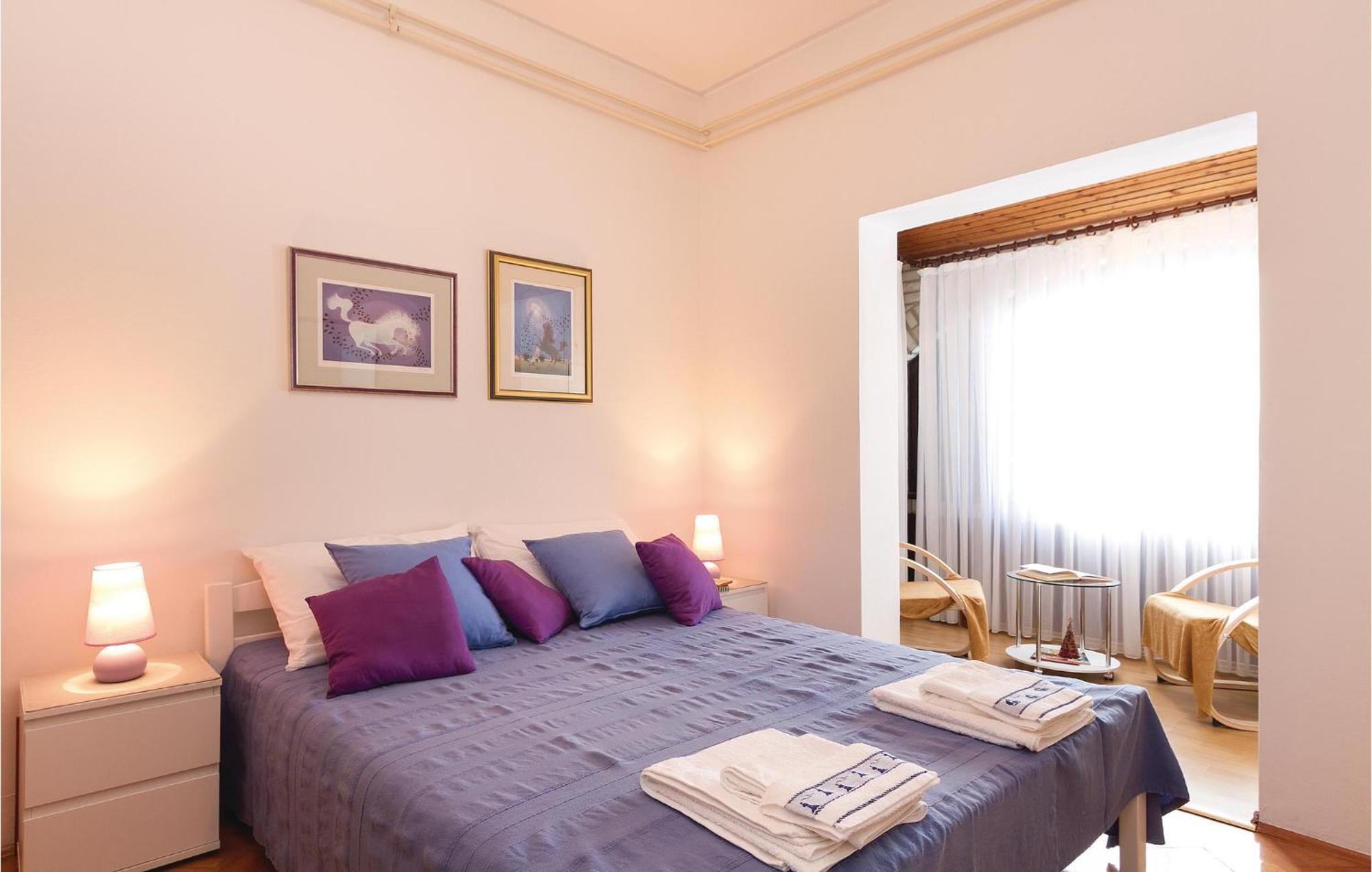 Apartma Stunning In With Kitchen *