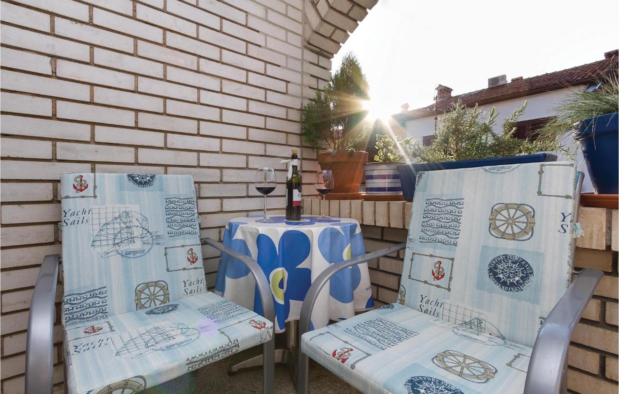 Apartma Stunning In With Kitchen Rovinj